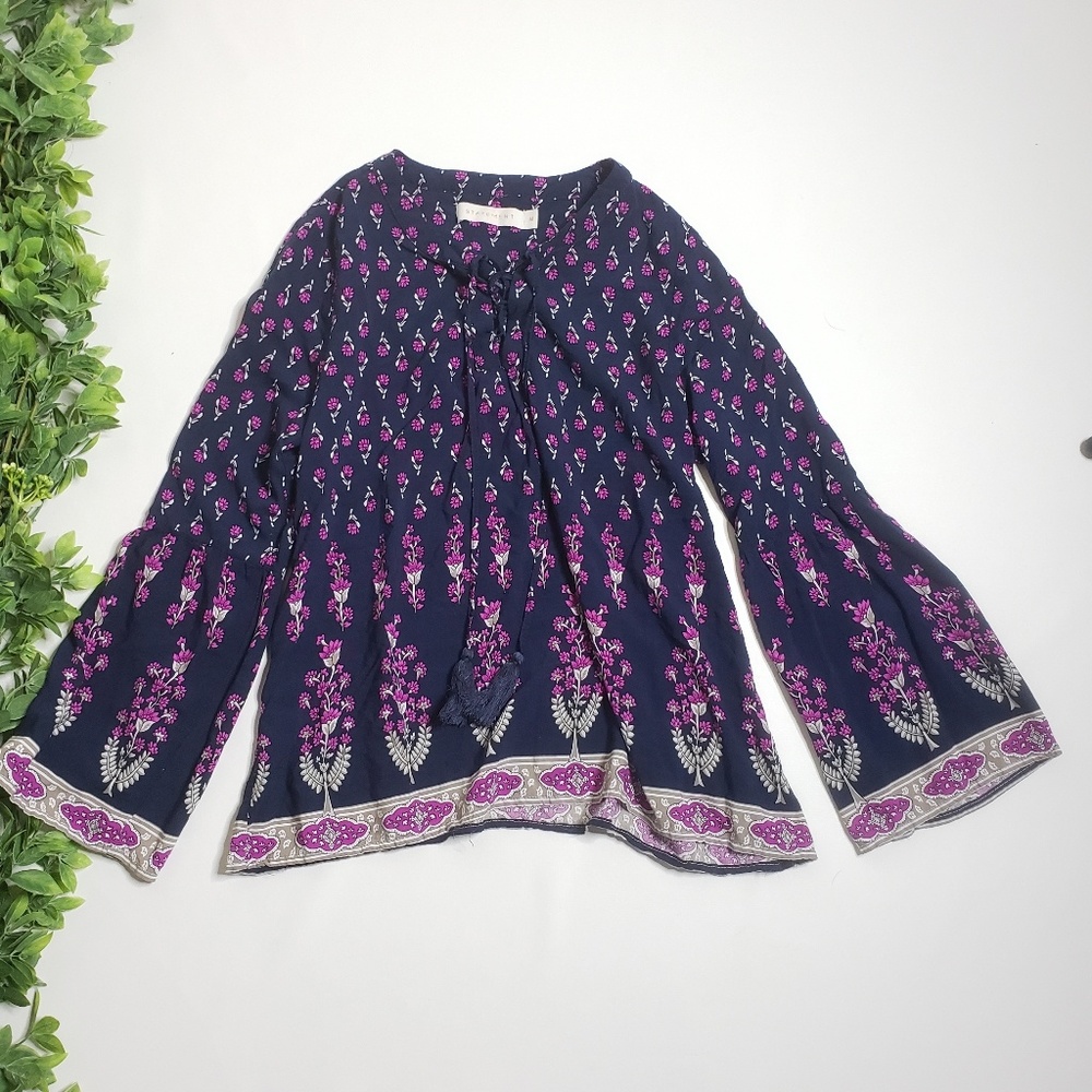 STATEMENT Bell Sleeve Lace Up Tassel Top